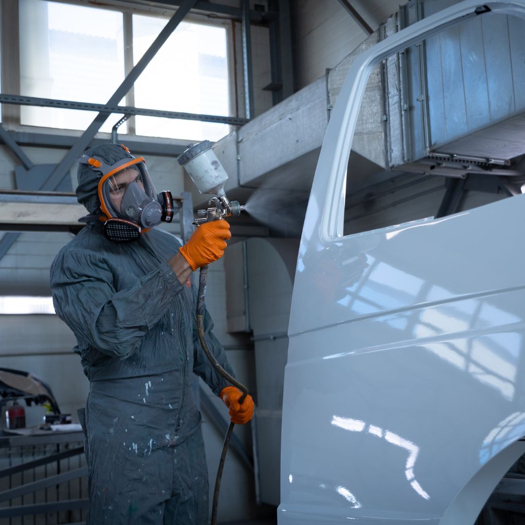 immagine carrozzeria per mezzi pesanti e leggeri